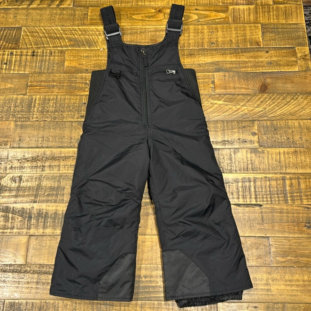 Ski/snowboard overalls size 3T